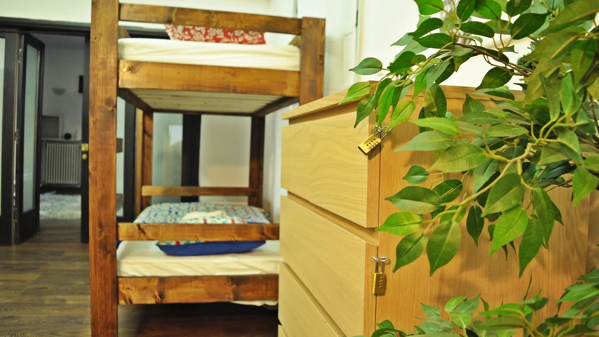 Globe Hostel Bucharest Romania