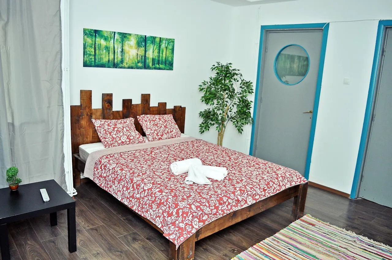 Globe Hostel بوخارست 0*,